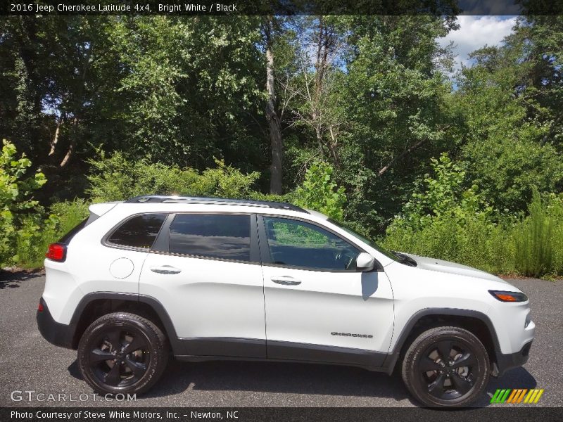 Bright White / Black 2016 Jeep Cherokee Latitude 4x4