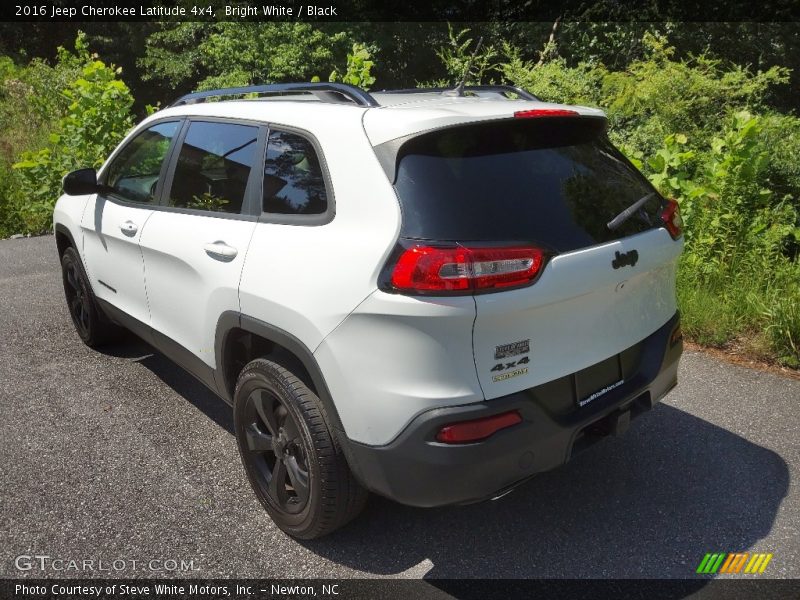 Bright White / Black 2016 Jeep Cherokee Latitude 4x4