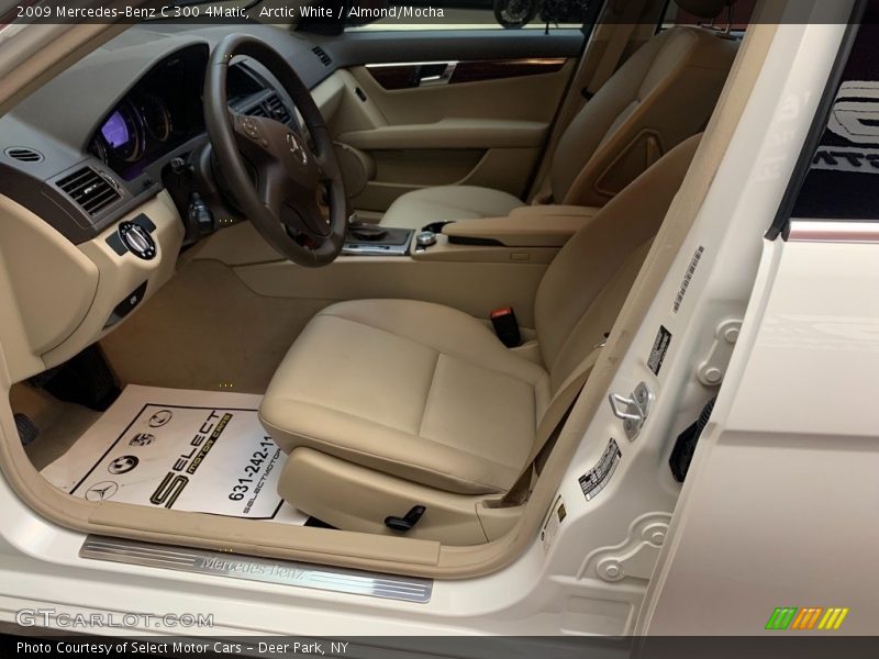 Arctic White / Almond/Mocha 2009 Mercedes-Benz C 300 4Matic