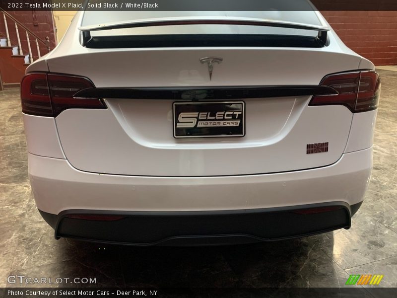 Solid Black / White/Black 2022 Tesla Model X Plaid
