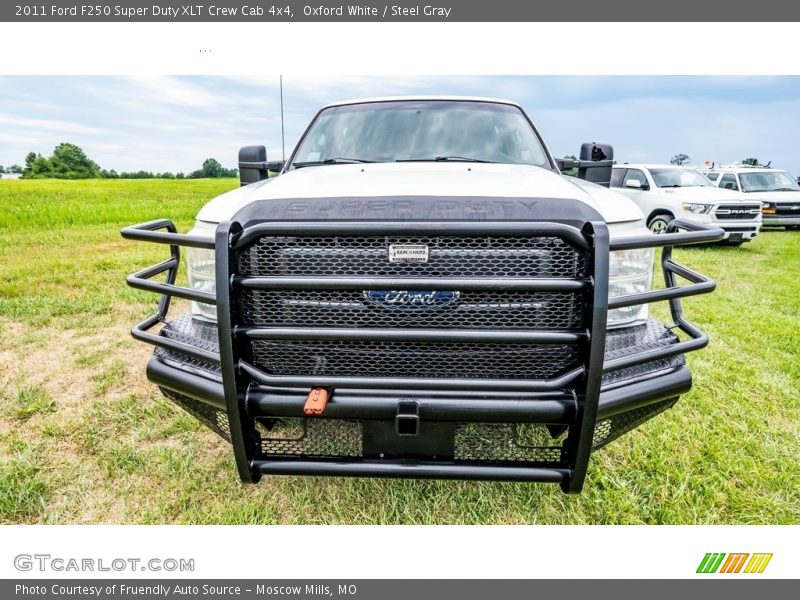 Oxford White / Steel Gray 2011 Ford F250 Super Duty XLT Crew Cab 4x4
