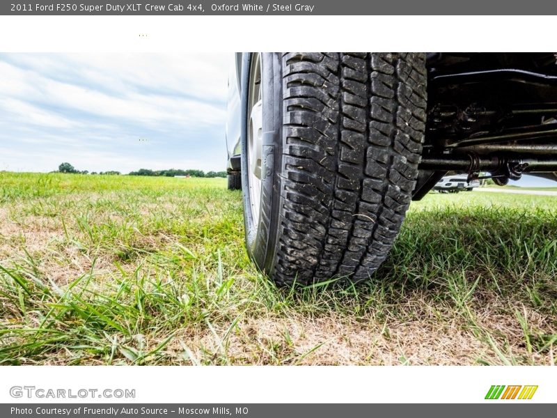 Oxford White / Steel Gray 2011 Ford F250 Super Duty XLT Crew Cab 4x4