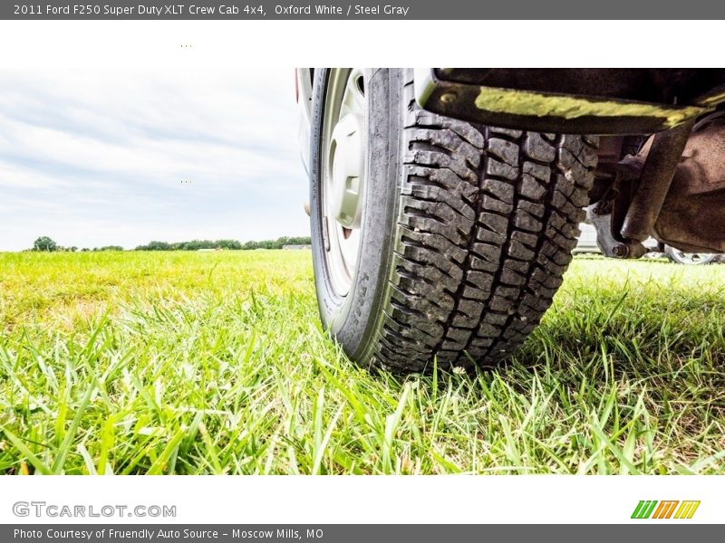 Oxford White / Steel Gray 2011 Ford F250 Super Duty XLT Crew Cab 4x4