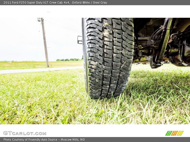 Oxford White / Steel Gray 2011 Ford F250 Super Duty XLT Crew Cab 4x4