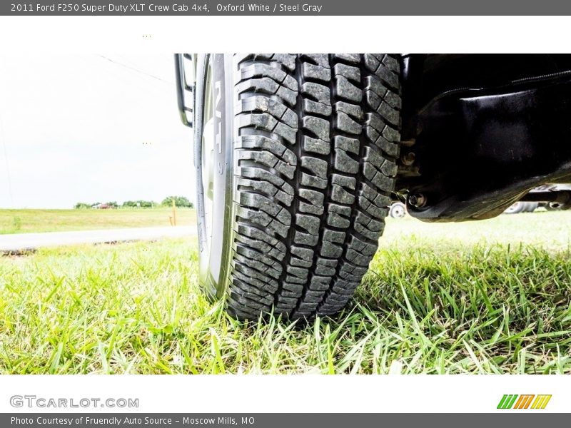 Oxford White / Steel Gray 2011 Ford F250 Super Duty XLT Crew Cab 4x4