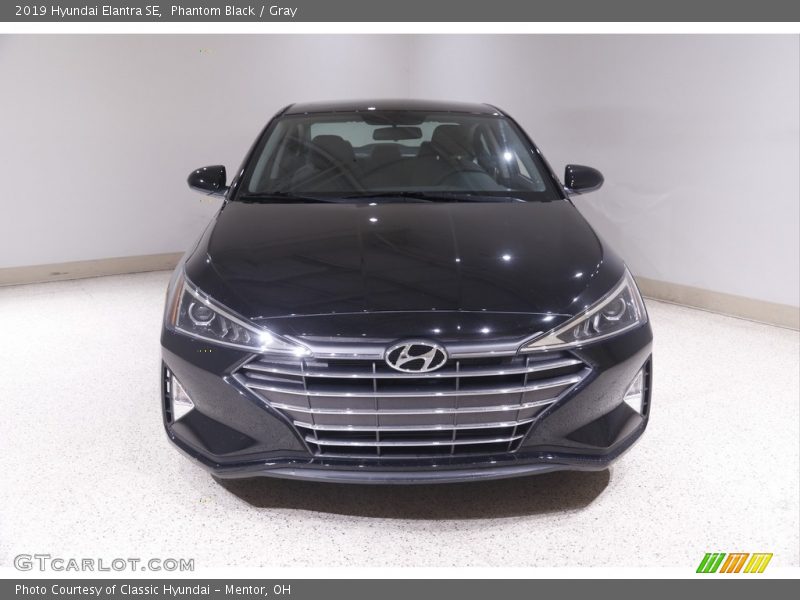 Phantom Black / Gray 2019 Hyundai Elantra SE