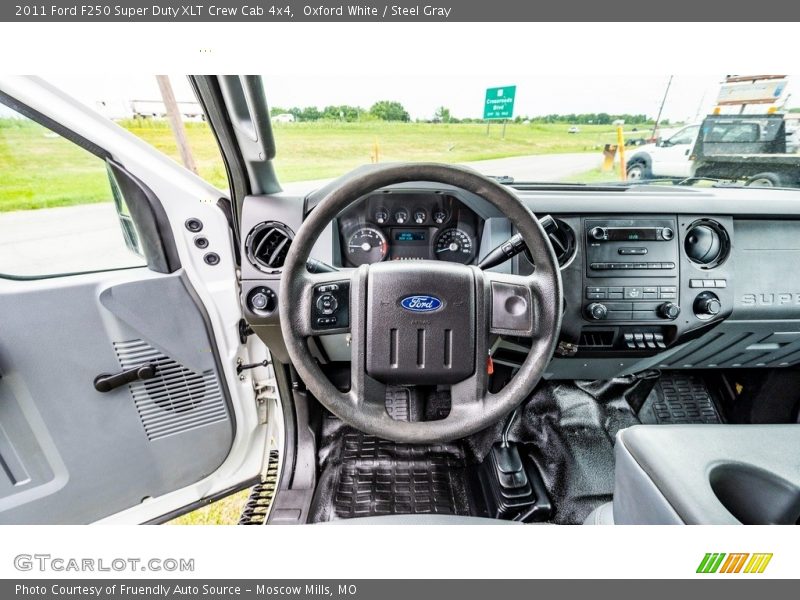 Oxford White / Steel Gray 2011 Ford F250 Super Duty XLT Crew Cab 4x4