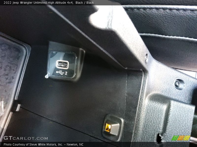 Black / Black 2022 Jeep Wrangler Unlimited High Altitude 4x4