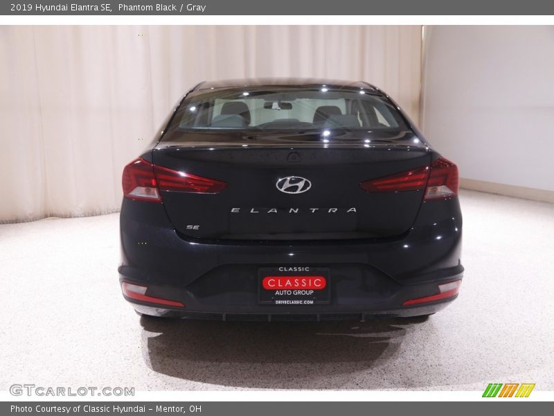 Phantom Black / Gray 2019 Hyundai Elantra SE