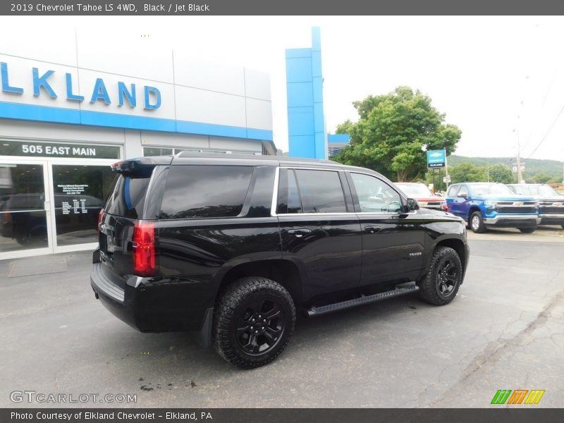 Black / Jet Black 2019 Chevrolet Tahoe LS 4WD