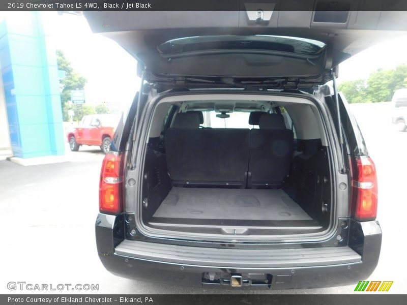 Black / Jet Black 2019 Chevrolet Tahoe LS 4WD