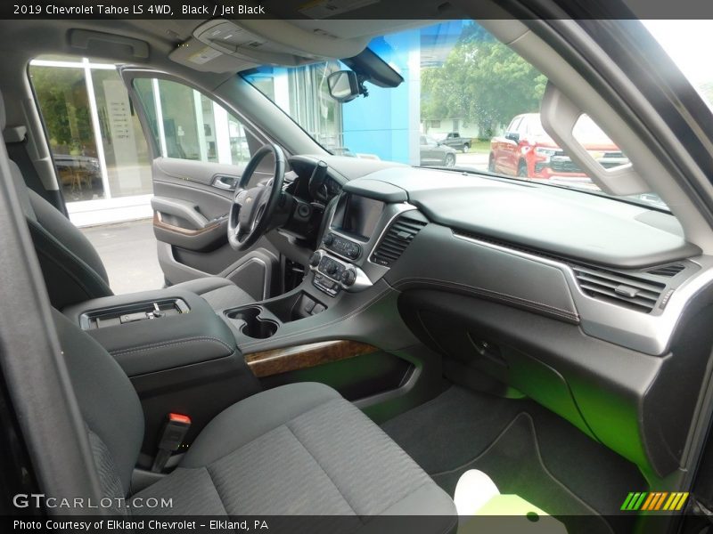 Black / Jet Black 2019 Chevrolet Tahoe LS 4WD