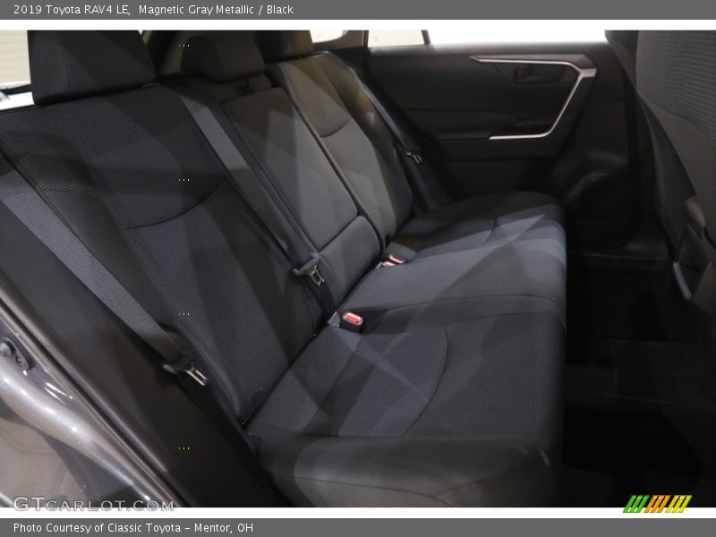 Magnetic Gray Metallic / Black 2019 Toyota RAV4 LE