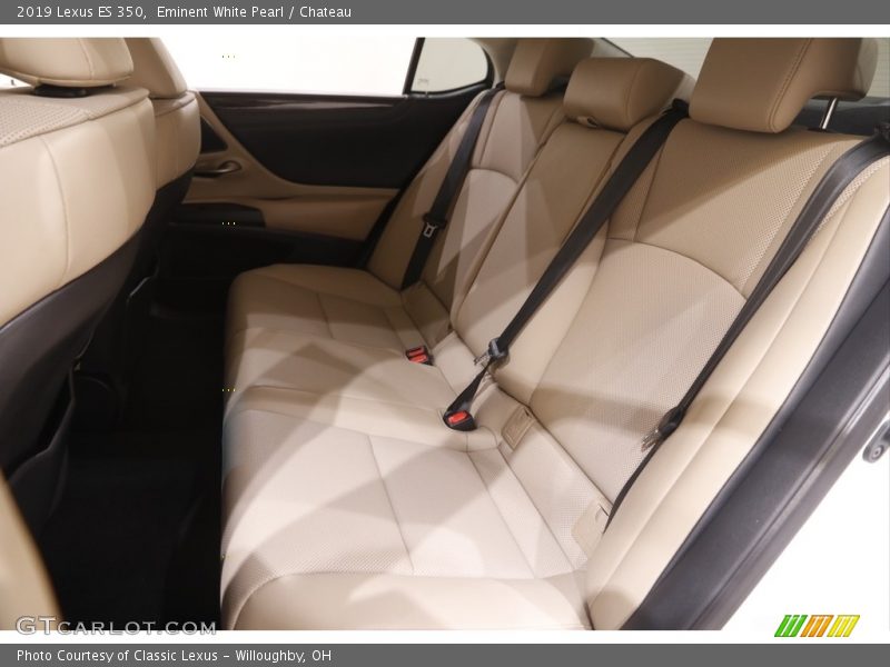 Eminent White Pearl / Chateau 2019 Lexus ES 350