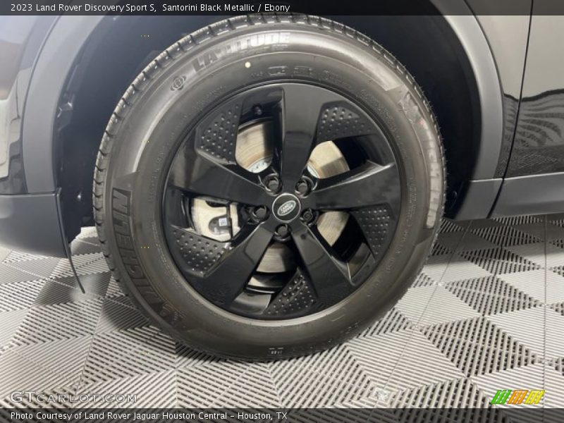 Santorini Black Metallic / Ebony 2023 Land Rover Discovery Sport S