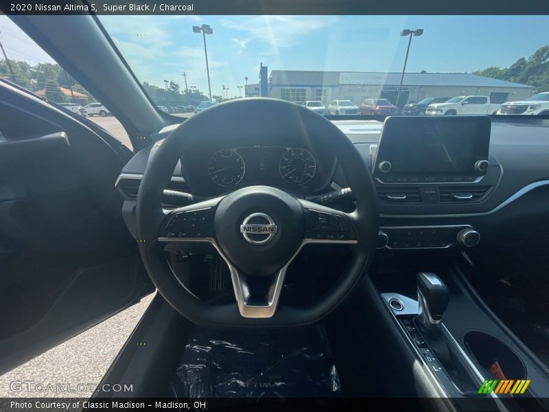 Super Black / Charcoal 2020 Nissan Altima S