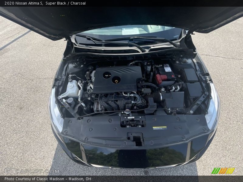 Super Black / Charcoal 2020 Nissan Altima S