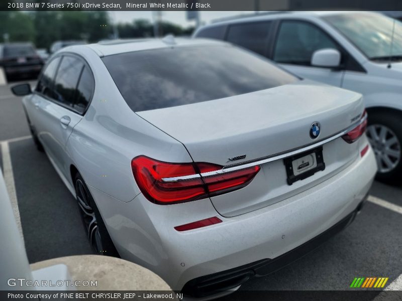 Mineral White Metallic / Black 2018 BMW 7 Series 750i xDrive Sedan