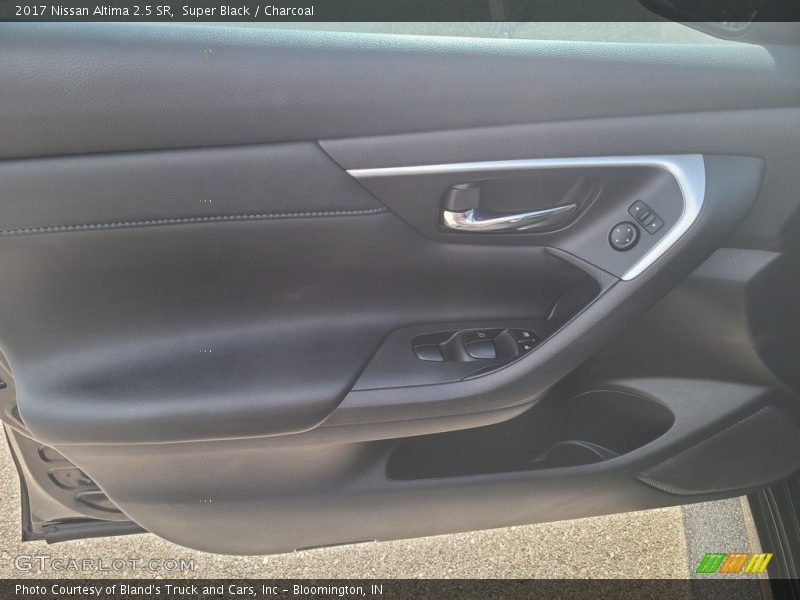Super Black / Charcoal 2017 Nissan Altima 2.5 SR