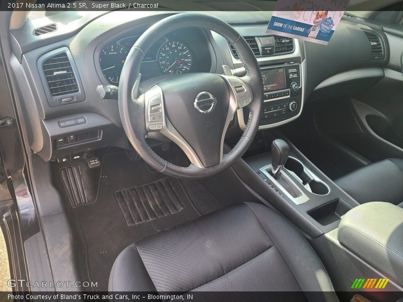 Super Black / Charcoal 2017 Nissan Altima 2.5 SR