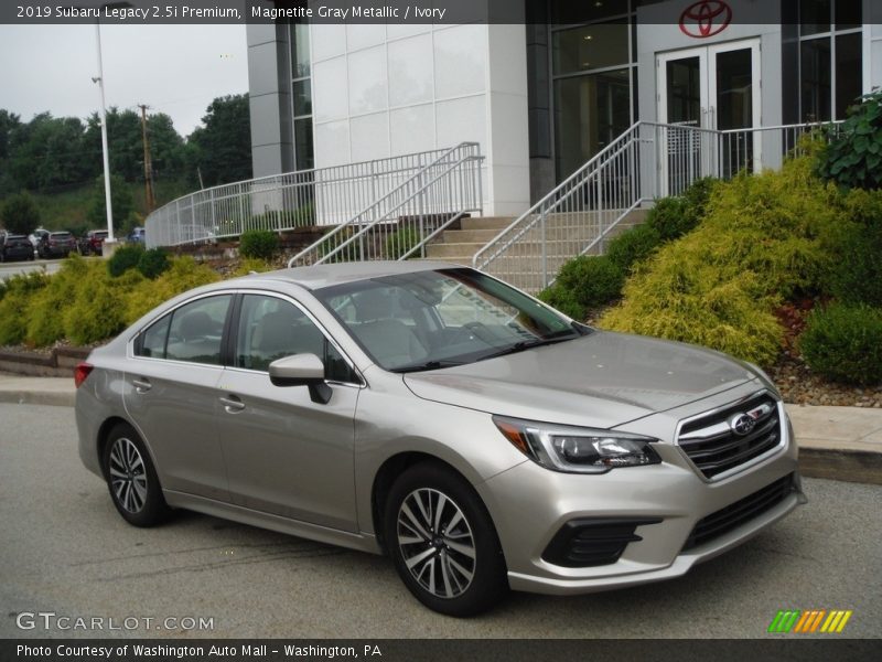 Magnetite Gray Metallic / Ivory 2019 Subaru Legacy 2.5i Premium