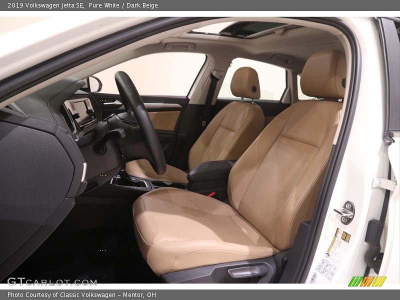 Pure White / Dark Beige 2019 Volkswagen Jetta SE