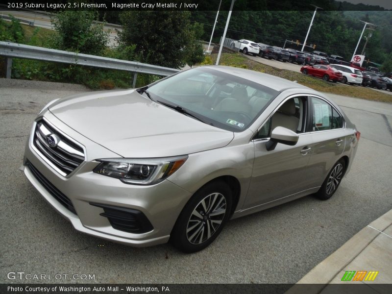 Magnetite Gray Metallic / Ivory 2019 Subaru Legacy 2.5i Premium