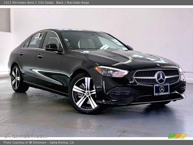 Front 3/4 View of 2022 C 300 Sedan