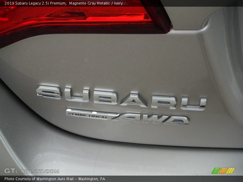 Magnetite Gray Metallic / Ivory 2019 Subaru Legacy 2.5i Premium
