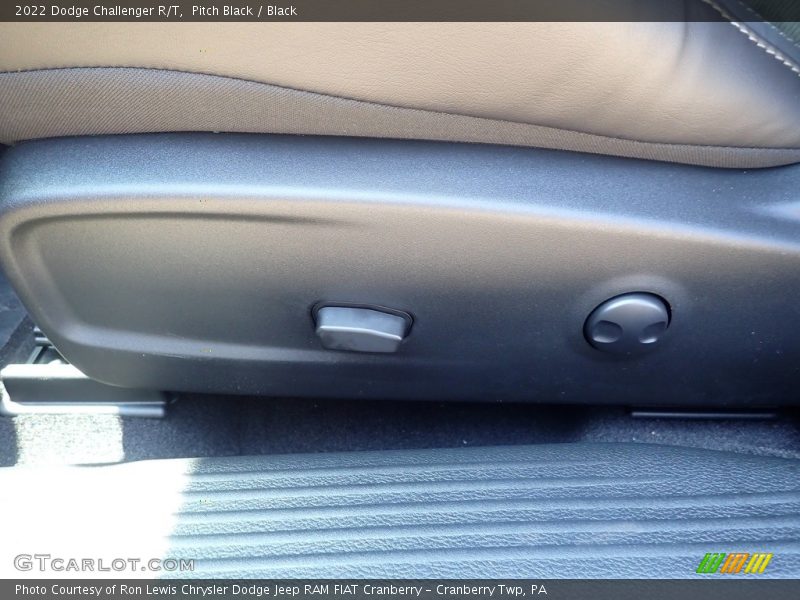 Pitch Black / Black 2022 Dodge Challenger R/T