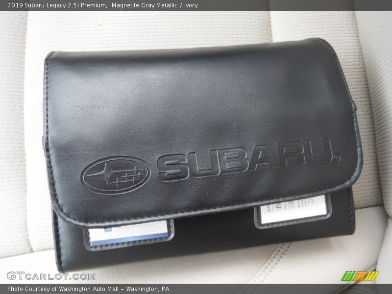 Magnetite Gray Metallic / Ivory 2019 Subaru Legacy 2.5i Premium