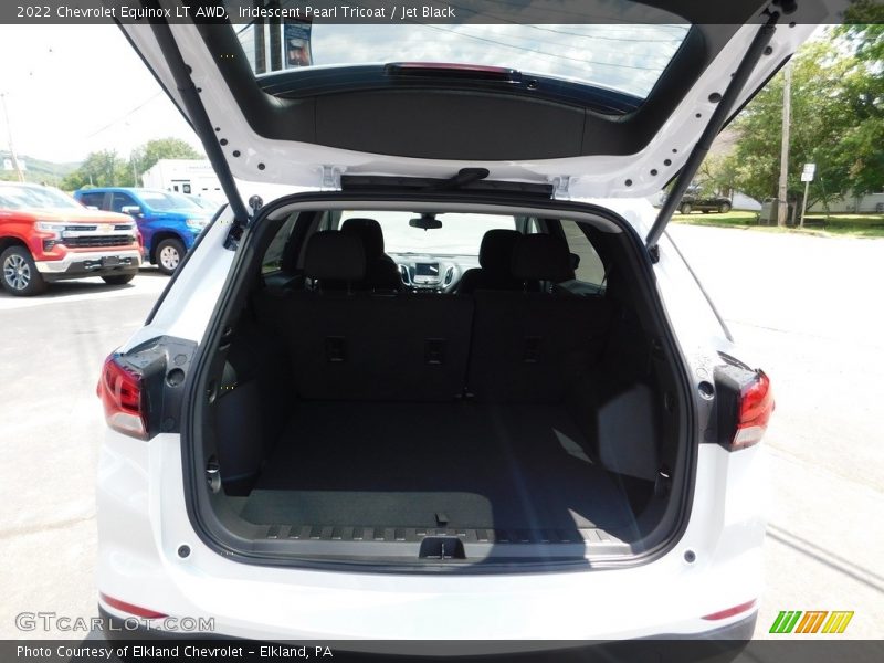 Iridescent Pearl Tricoat / Jet Black 2022 Chevrolet Equinox LT AWD