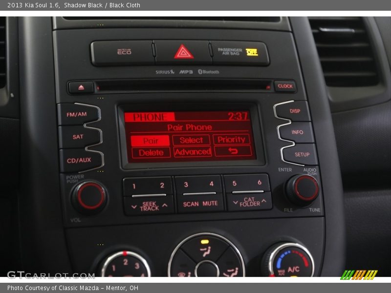 Shadow Black / Black Cloth 2013 Kia Soul 1.6