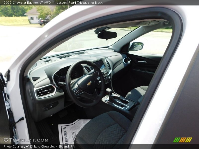 Iridescent Pearl Tricoat / Jet Black 2022 Chevrolet Equinox LT AWD