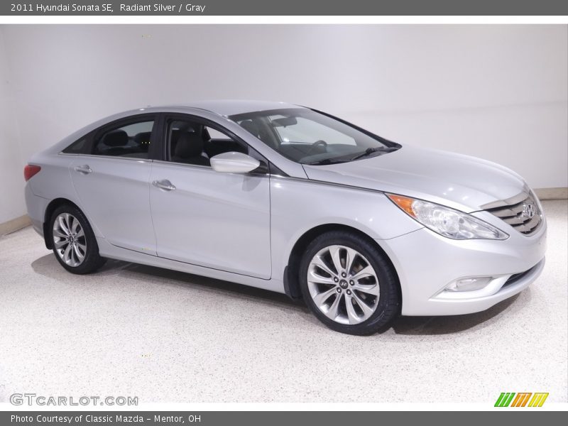 Radiant Silver / Gray 2011 Hyundai Sonata SE