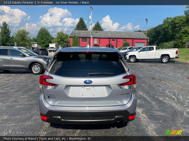 Ice Silver Metallic / Black 2019 Subaru Forester 2.5i Premium