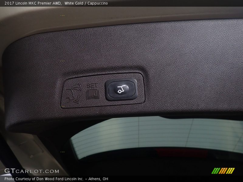 White Gold / Cappuccino 2017 Lincoln MKC Premier AWD
