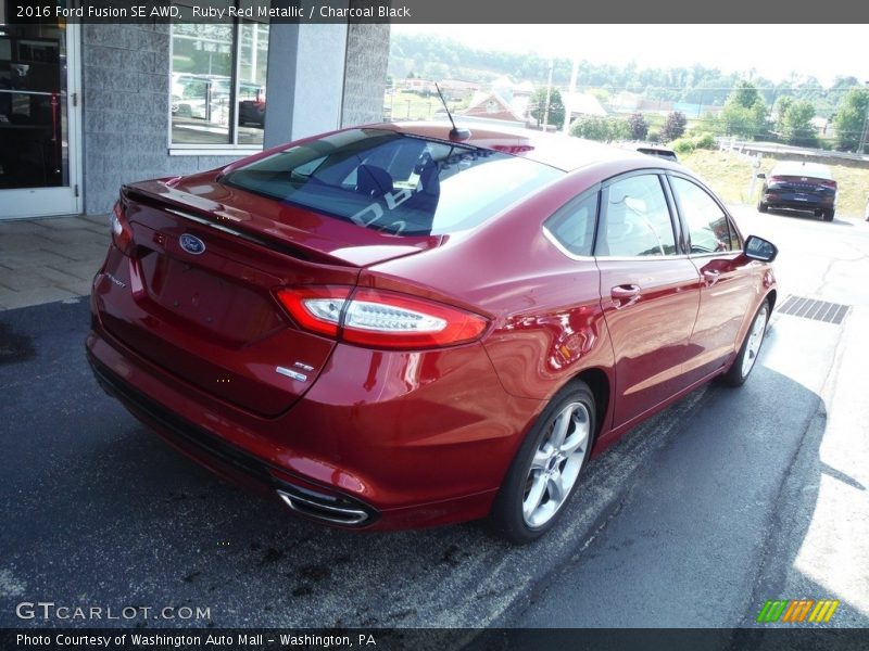 Ruby Red Metallic / Charcoal Black 2016 Ford Fusion SE AWD