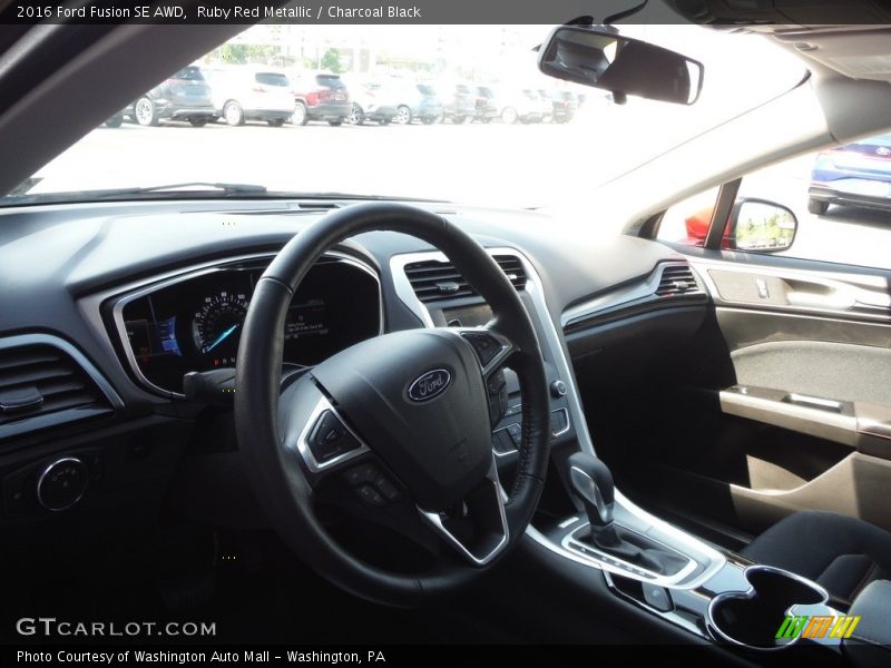 Ruby Red Metallic / Charcoal Black 2016 Ford Fusion SE AWD
