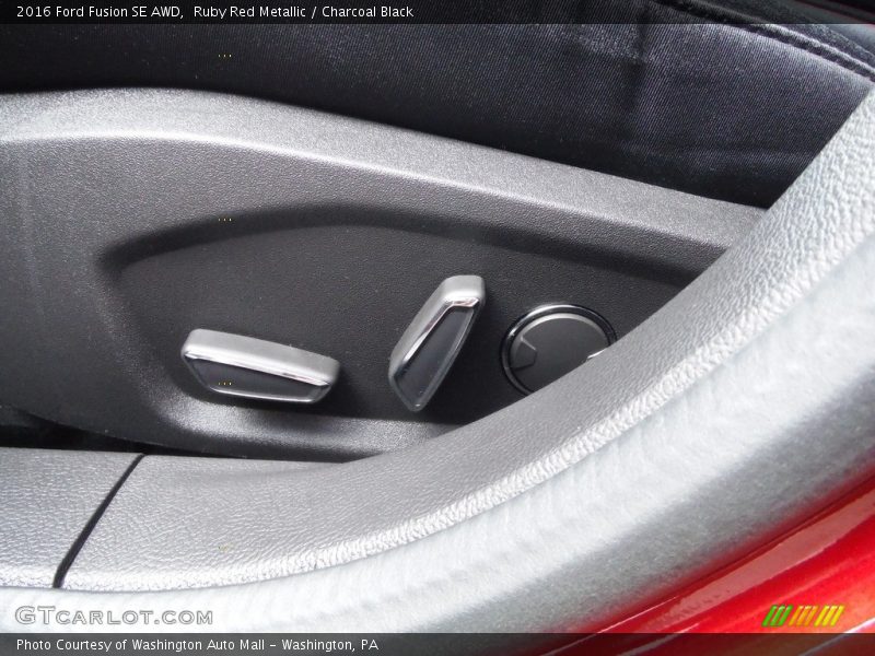 Ruby Red Metallic / Charcoal Black 2016 Ford Fusion SE AWD