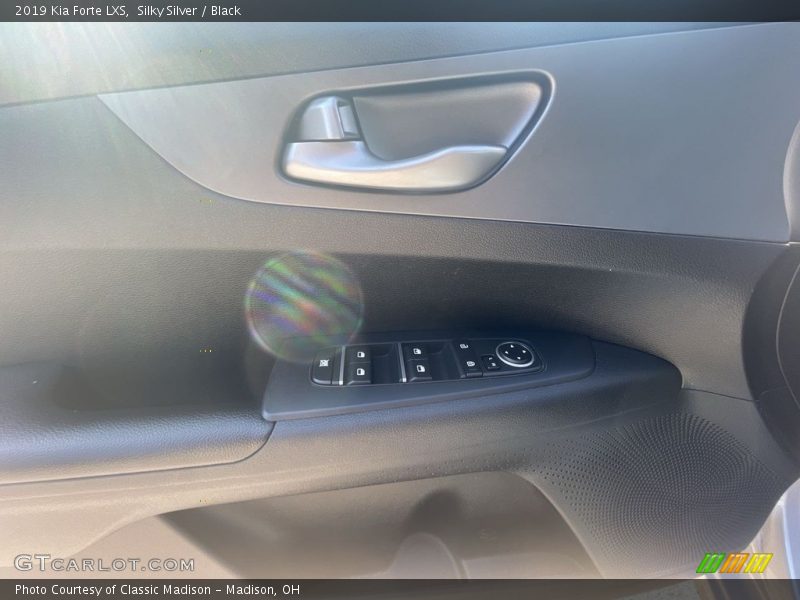 Silky Silver / Black 2019 Kia Forte LXS