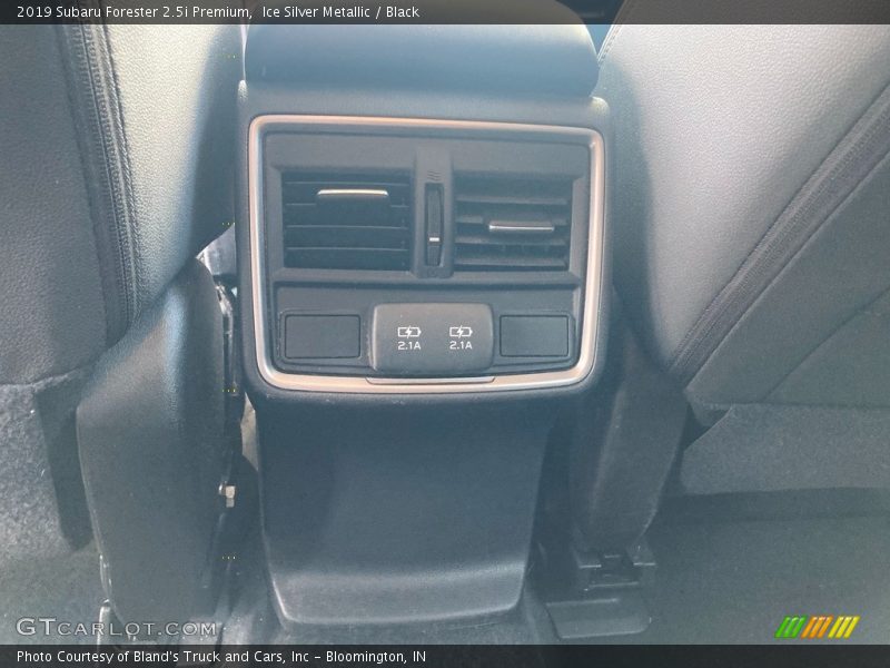 Ice Silver Metallic / Black 2019 Subaru Forester 2.5i Premium