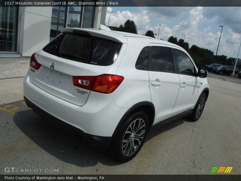 Diamond White / Black 2017 Mitsubishi Outlander Sport LE AWC