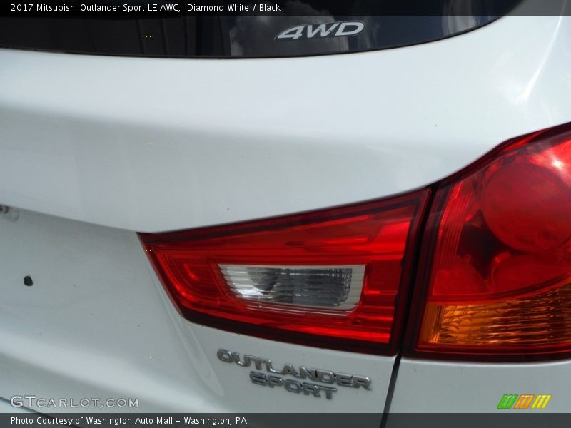 Diamond White / Black 2017 Mitsubishi Outlander Sport LE AWC