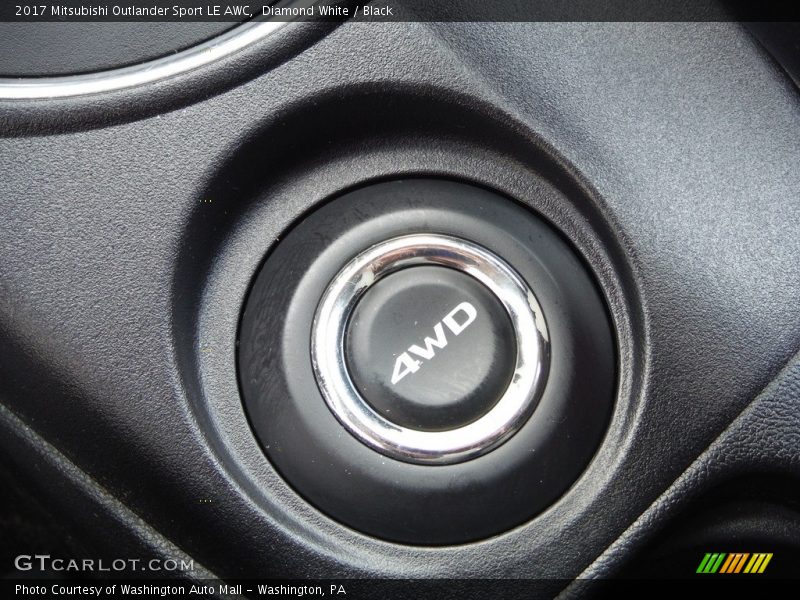 Diamond White / Black 2017 Mitsubishi Outlander Sport LE AWC