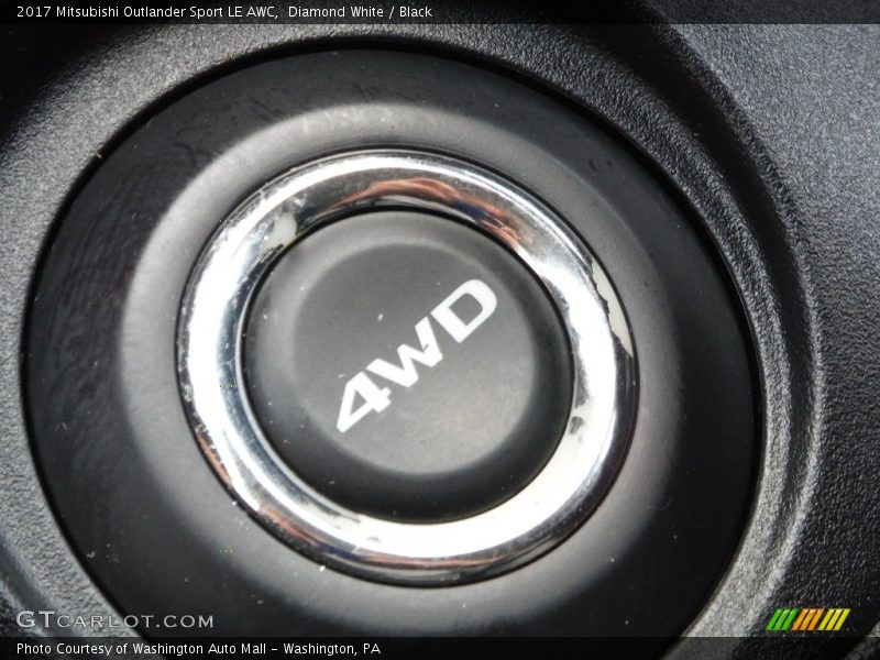 Diamond White / Black 2017 Mitsubishi Outlander Sport LE AWC