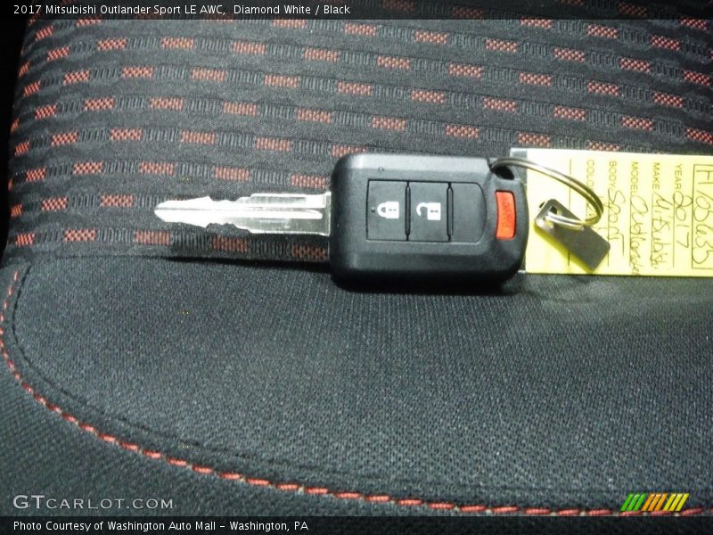 Keys of 2017 Outlander Sport LE AWC
