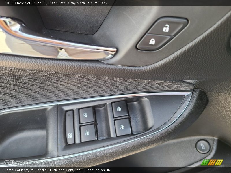 Satin Steel Gray Metallic / Jet Black 2018 Chevrolet Cruze LT