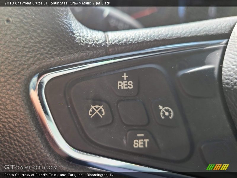 Satin Steel Gray Metallic / Jet Black 2018 Chevrolet Cruze LT