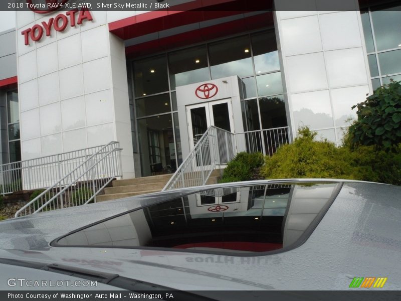 Silver Sky Metallic / Black 2018 Toyota RAV4 XLE AWD